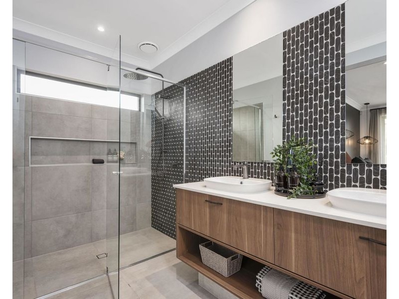 9 Guroman Drive, Greenbank QLD 4124