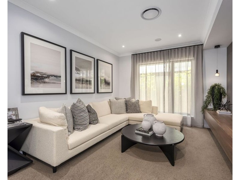 9 Guroman Drive, Greenbank QLD 4124