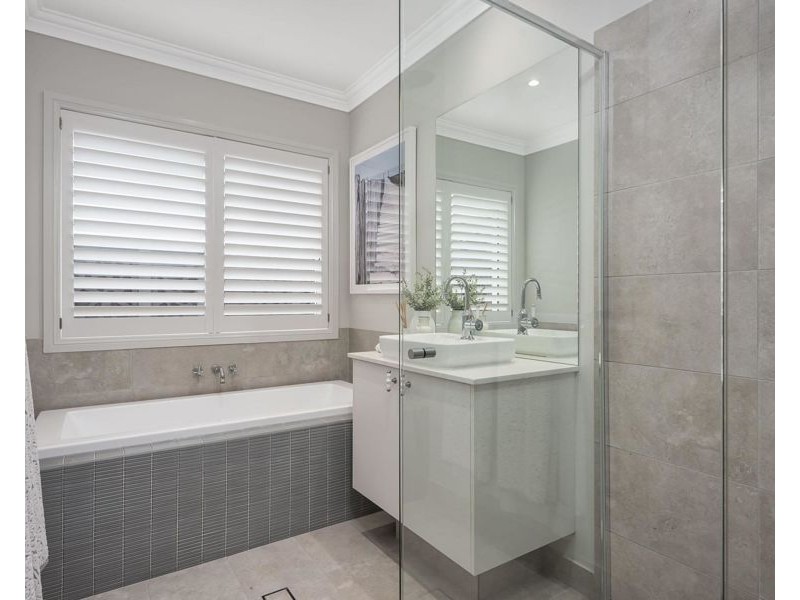 7 Guroman Drive, Greenbank QLD 4124