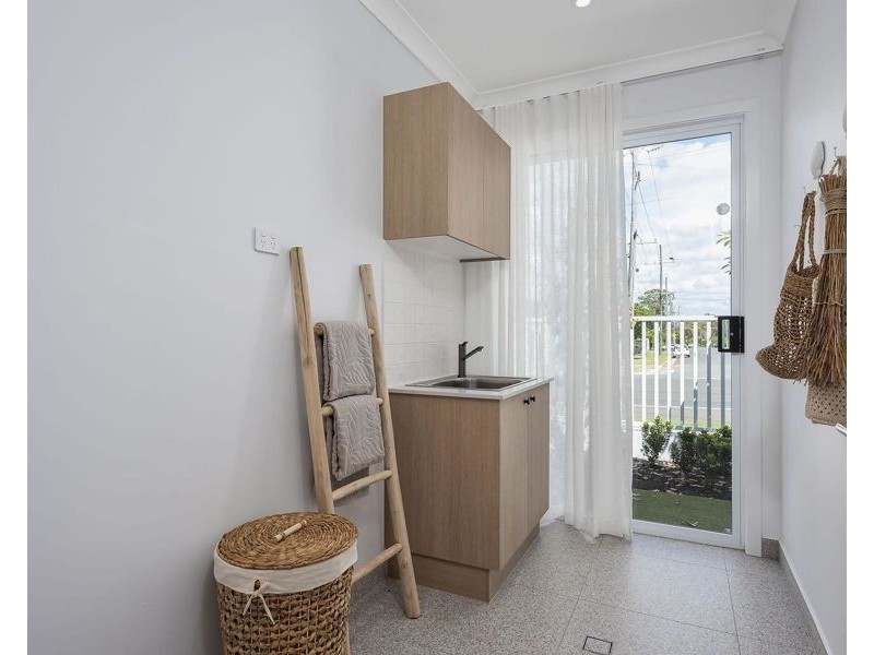 60 Government Road, Labrador QLD 4215