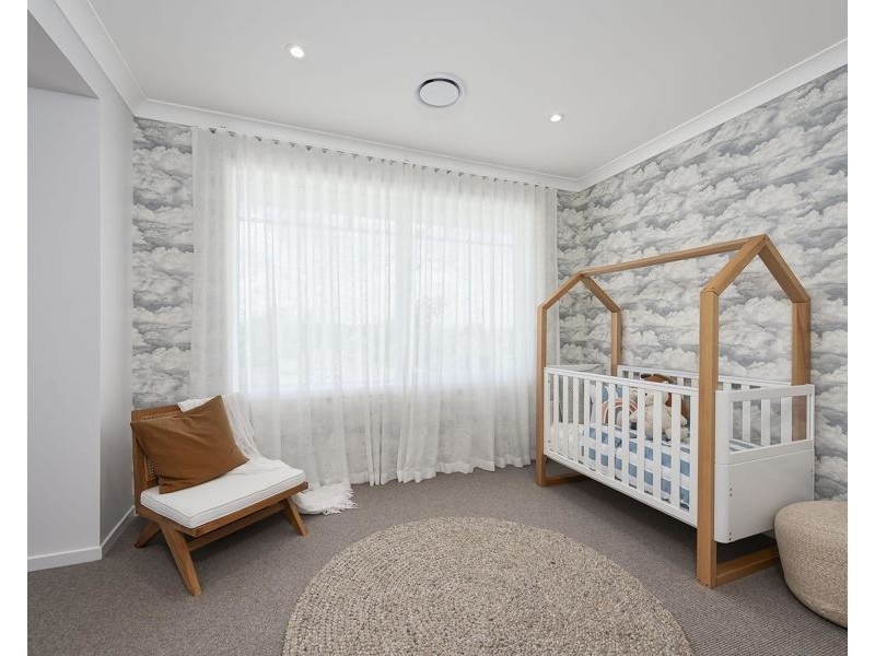 60 Government Road, Labrador QLD 4215