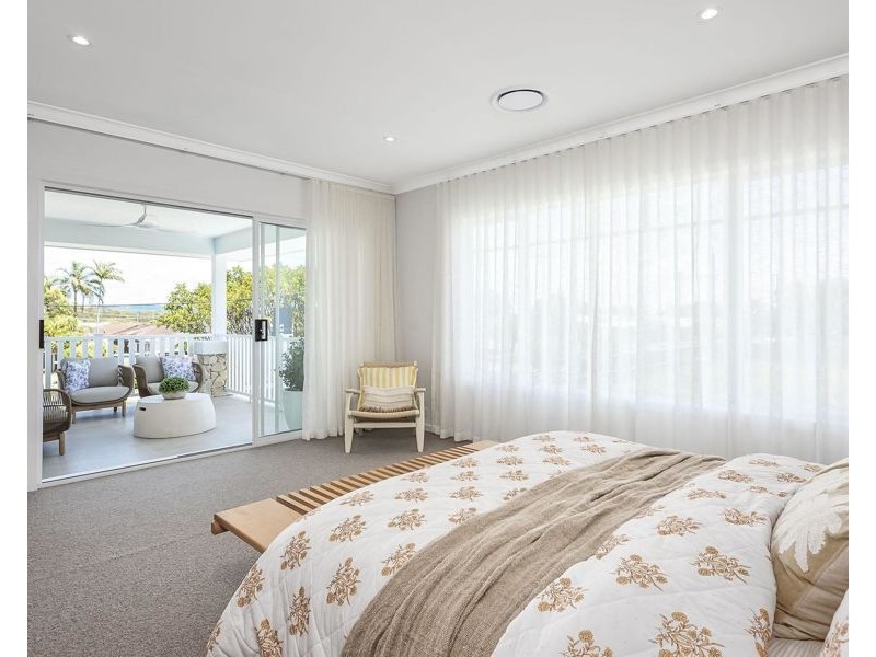 60 Government Road, Labrador QLD 4215