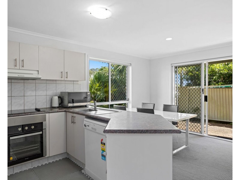 Unit 1/6 Harley Street, Labrador QLD 4215