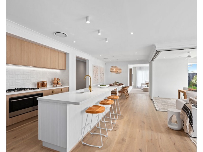 15 Foley Way, White Rock QLD 4306