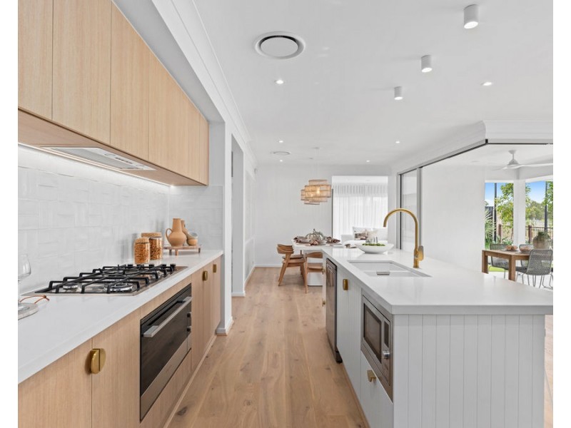 15 Foley Way, White Rock QLD 4306