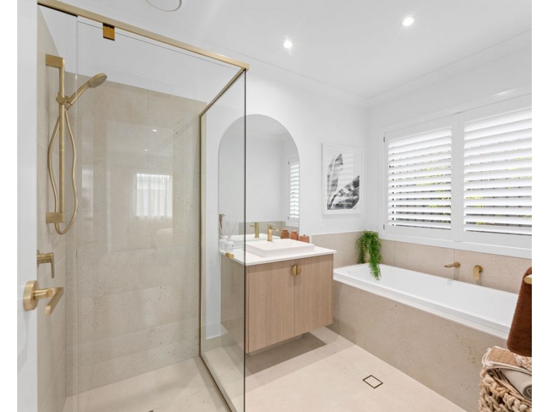 15 Foley Way, White Rock QLD 4306