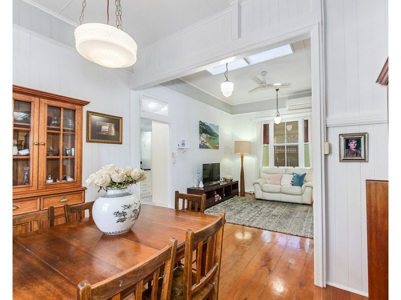 49 Ellis Street, Greenslopes QLD 4120