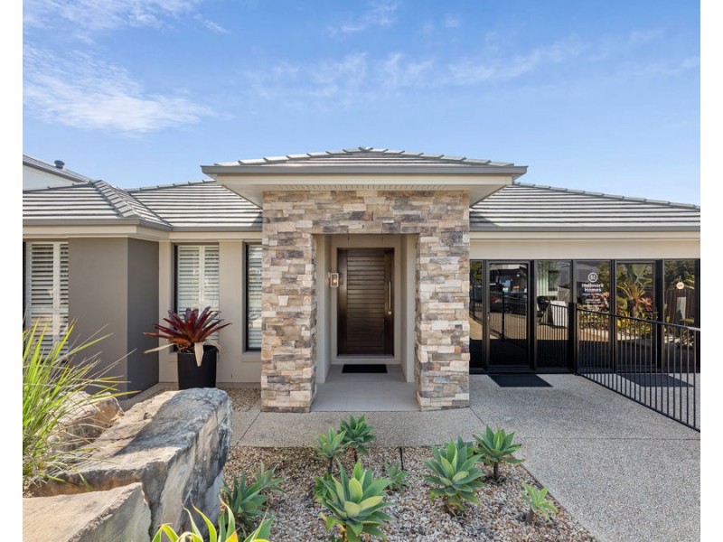 16 Houston Street, Spring Mountain QLD 4124