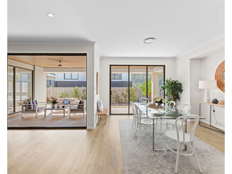 16 Houston Street, Spring Mountain QLD 4124