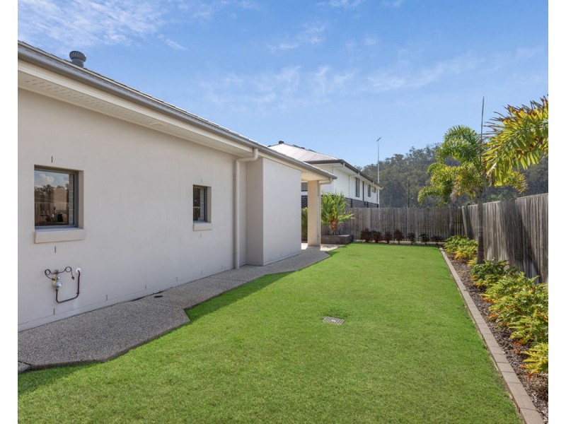 16 Houston Street, Spring Mountain QLD 4124