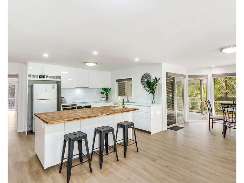 3 Zorina Court, Eatons Hill QLD 4037