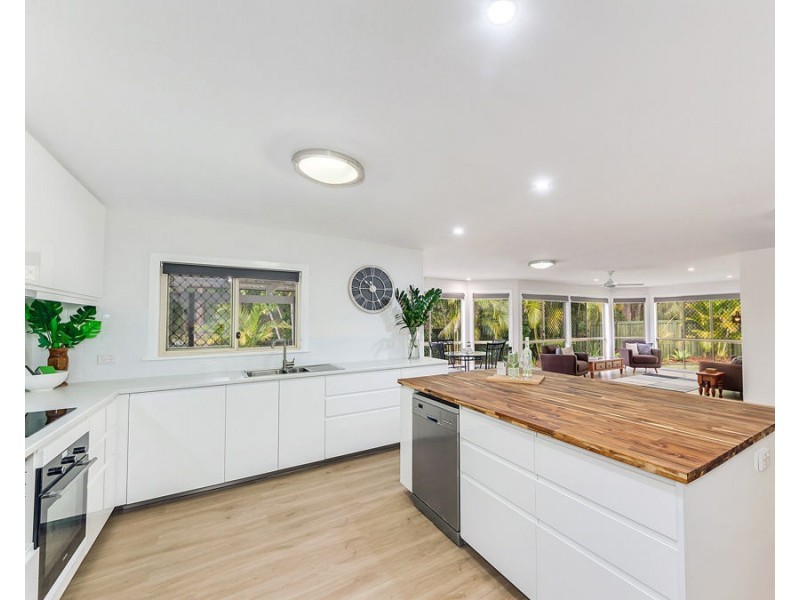 3 Zorina Court, Eatons Hill QLD 4037