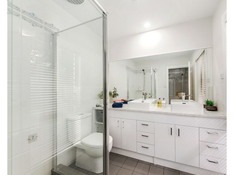 3 Zorina Court, Eatons Hill QLD 4037