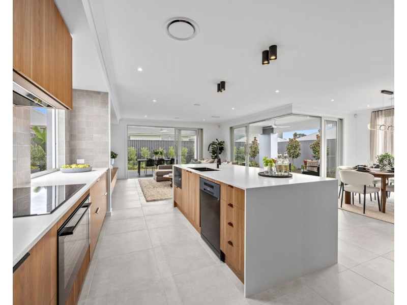 17 Foley Way, White Rock QLD 4306