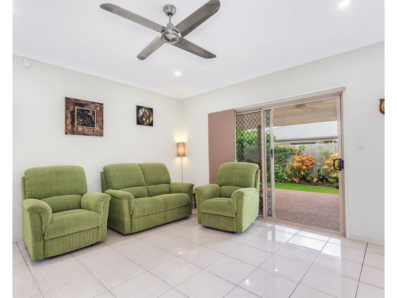 19 Rymera Crescent, Gumdale QLD 4154