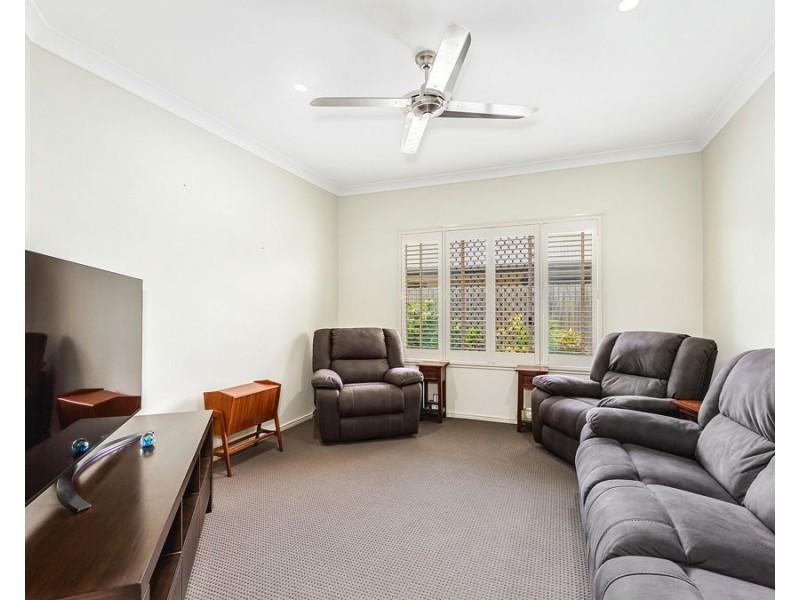 19 Rymera Crescent, Gumdale QLD 4154