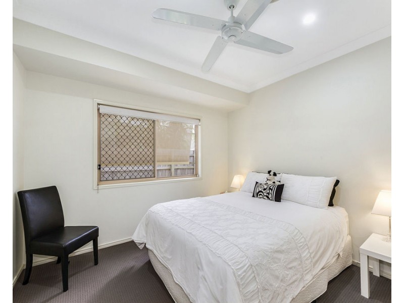 19 Rymera Crescent, Gumdale QLD 4154