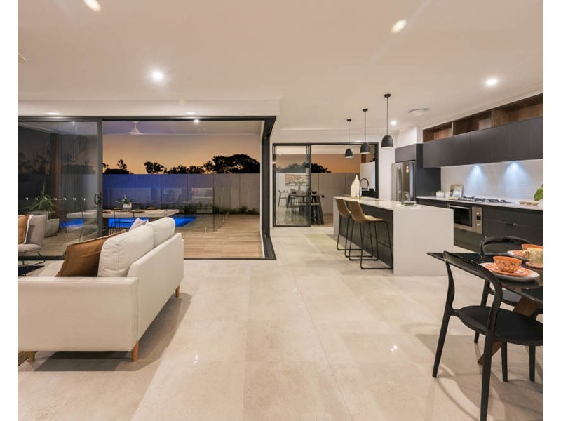 10 Tropicana Place, Palmview QLD 4553