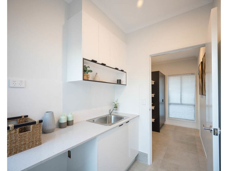 10 Tropicana Place, Palmview QLD 4553