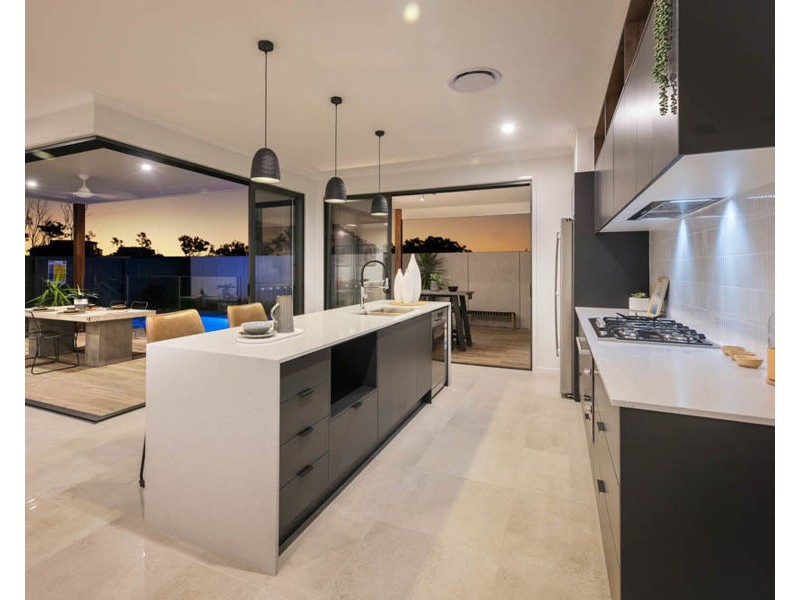 10 Tropicana Place, Palmview QLD 4553