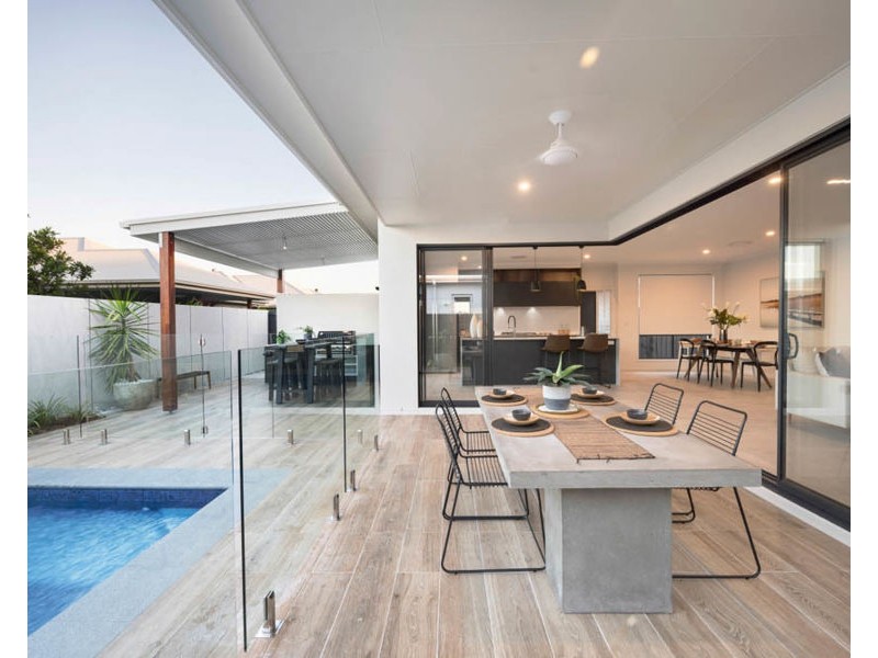 10 Tropicana Place, Palmview QLD 4553