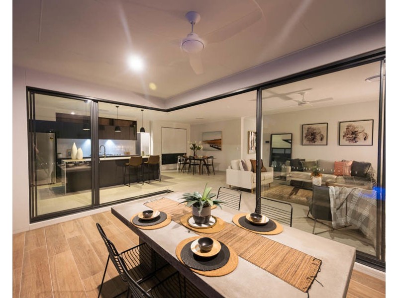 10 Tropicana Place, Palmview QLD 4553