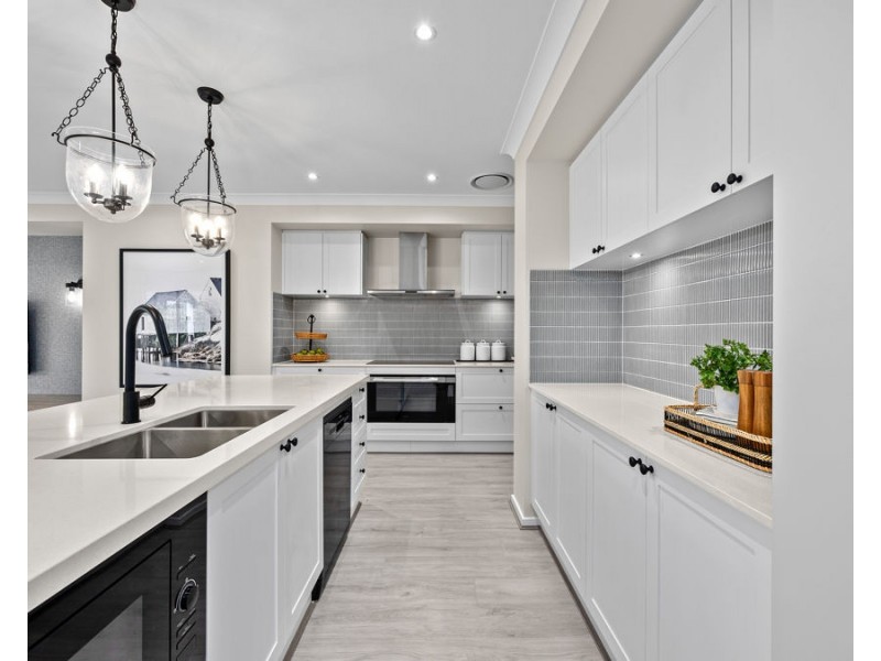 12 Grafton Street, Spring Mountain QLD 4124