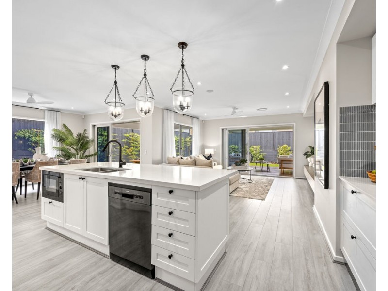 12 Grafton Street, Spring Mountain QLD 4124