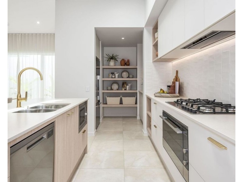 45 Parkway Circuit, Worongary QLD 4213