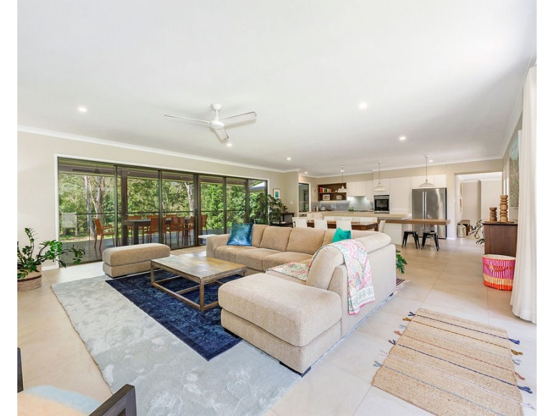 21 Vores Road, Whiteside QLD 4503