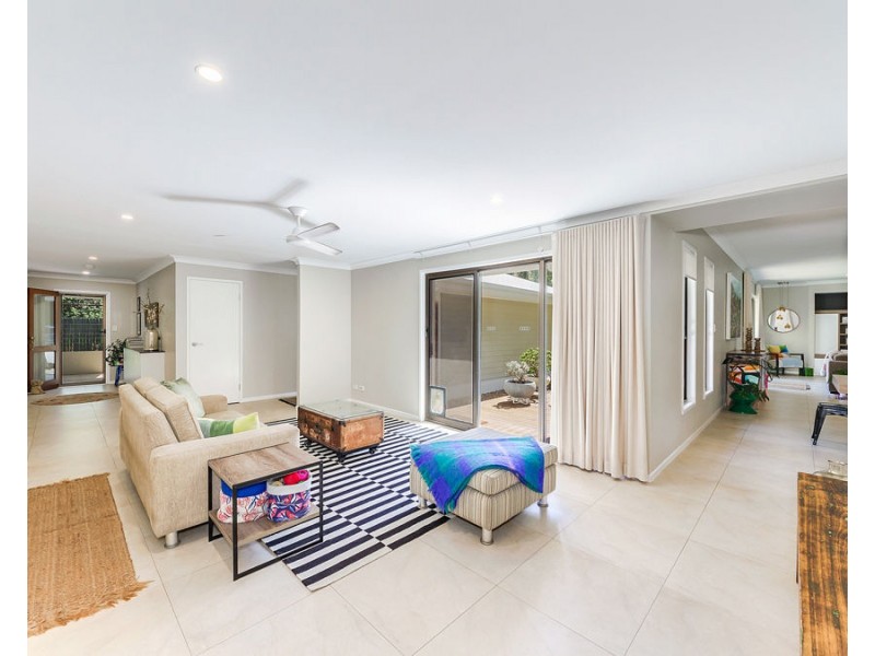 21 Vores Road, Whiteside QLD 4503