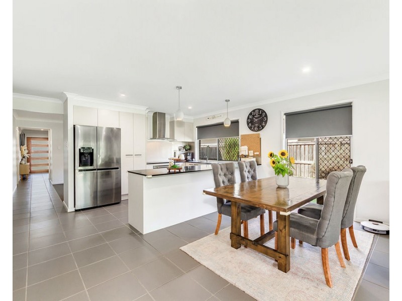 28 Benham Avenue, Kallangur QLD 4503