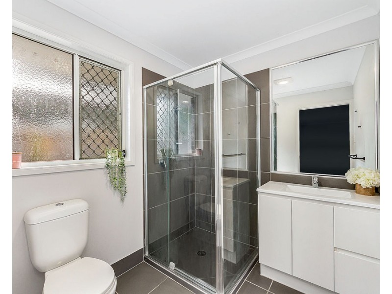 28 Benham Avenue, Kallangur QLD 4503