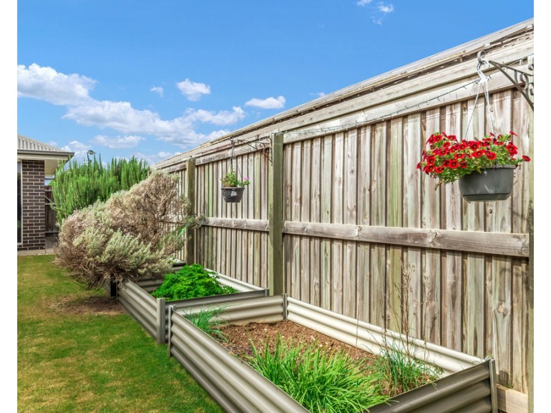 28 Benham Avenue, Kallangur QLD 4503