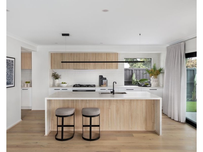 6 Mollers Lane, Leopold VIC 3224