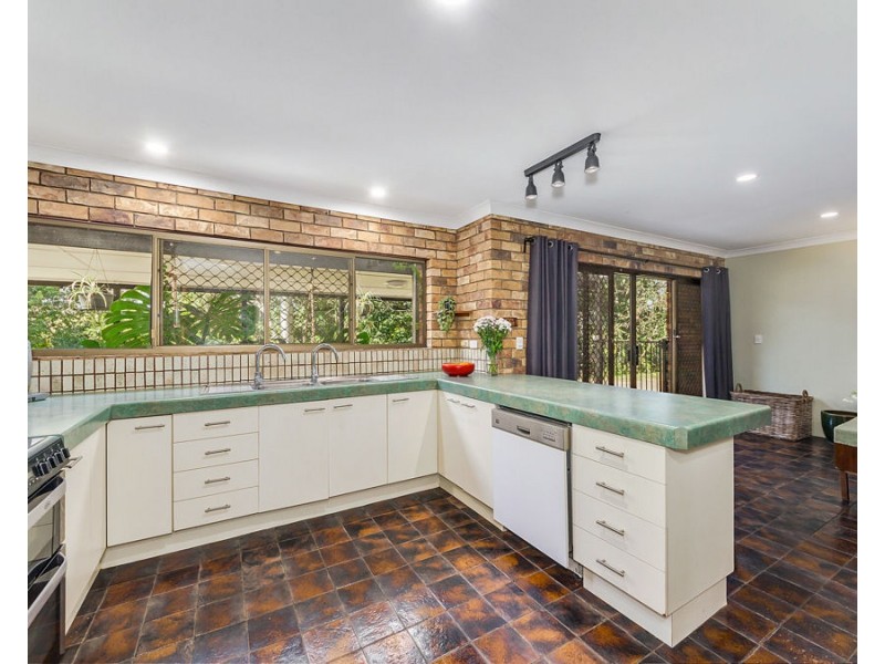 23 Whiteside Road, Whiteside QLD 4503