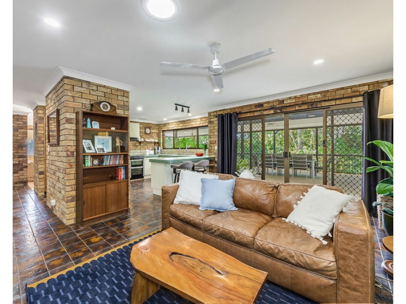 23 Whiteside Road, Whiteside QLD 4503