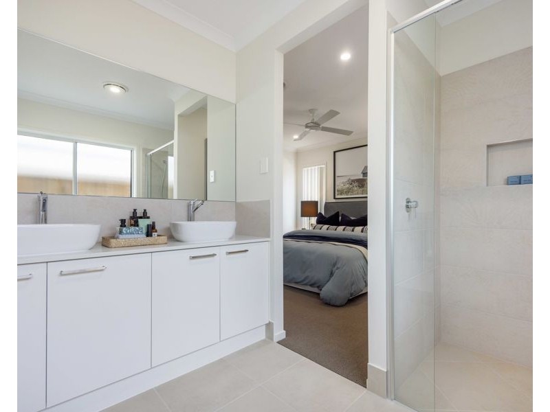 16 Destiny Street, Morayfield QLD 4506