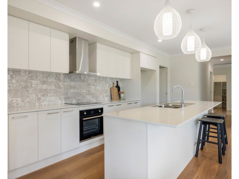 16 Destiny Street, Morayfield QLD 4506