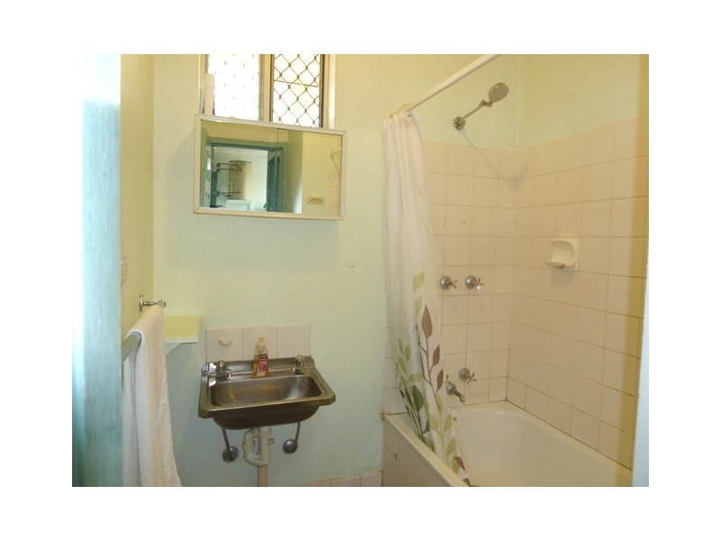 4 Elliott Street, Katherine NT 0850