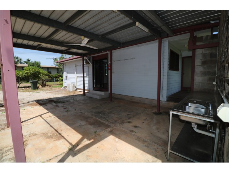 2 Cox Crescent, Katherine NT 0850