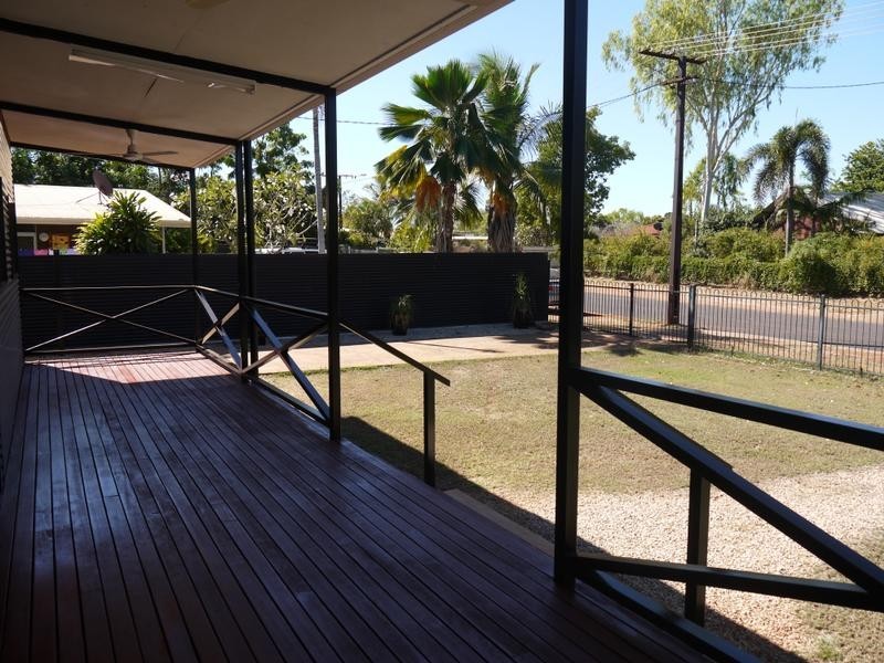 11 Sandalwood Crescent, Katherine NT 0850