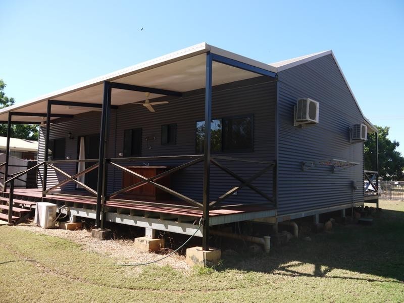 11 Sandalwood Crescent, Katherine NT 0850