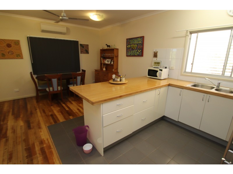 33 Clarke Crescent, Katherine NT 0850