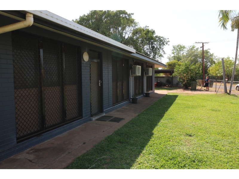 27 Bernhard St, Katherine NT 0850