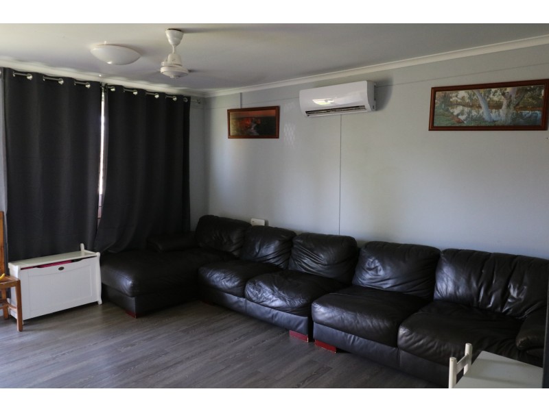 27 Bernhard St, Katherine NT 0850