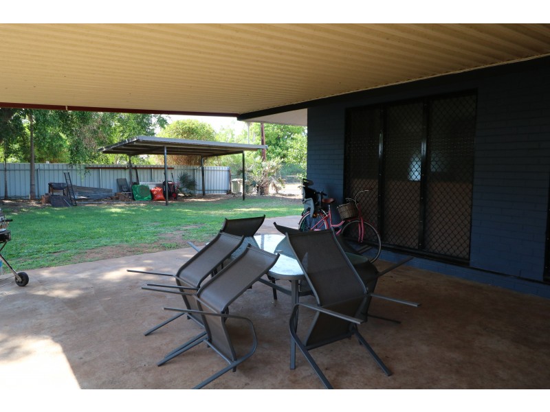 27 Bernhard St, Katherine NT 0850