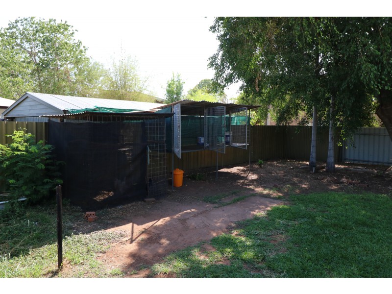 27 Bernhard St, Katherine NT 0850