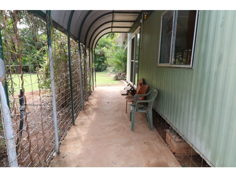 194 Shadforth – Cabin One, Katherine NT 0850