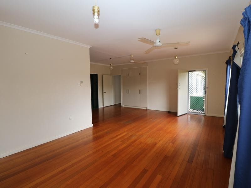 11 Walter Young Street, Katherine NT 0850